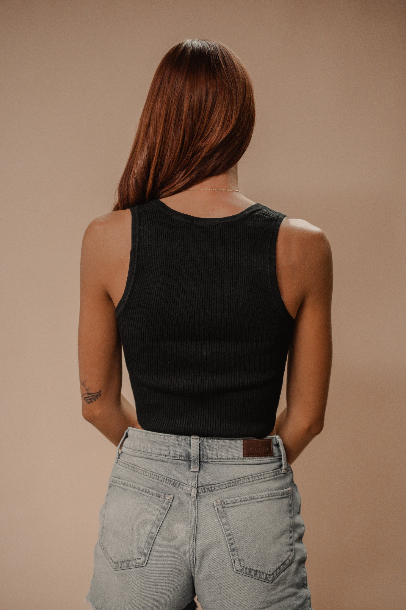 snap button crop top