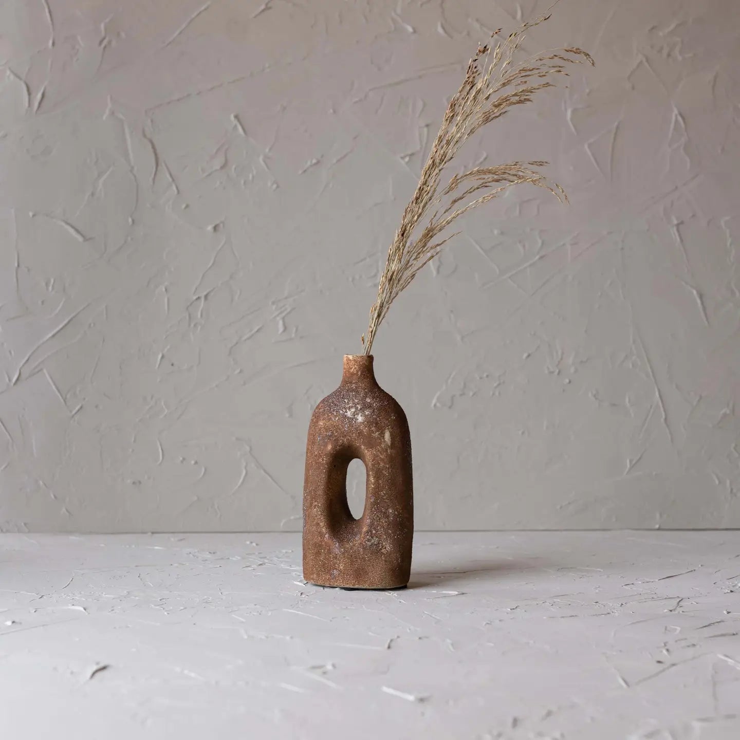 emiliano center hole vase