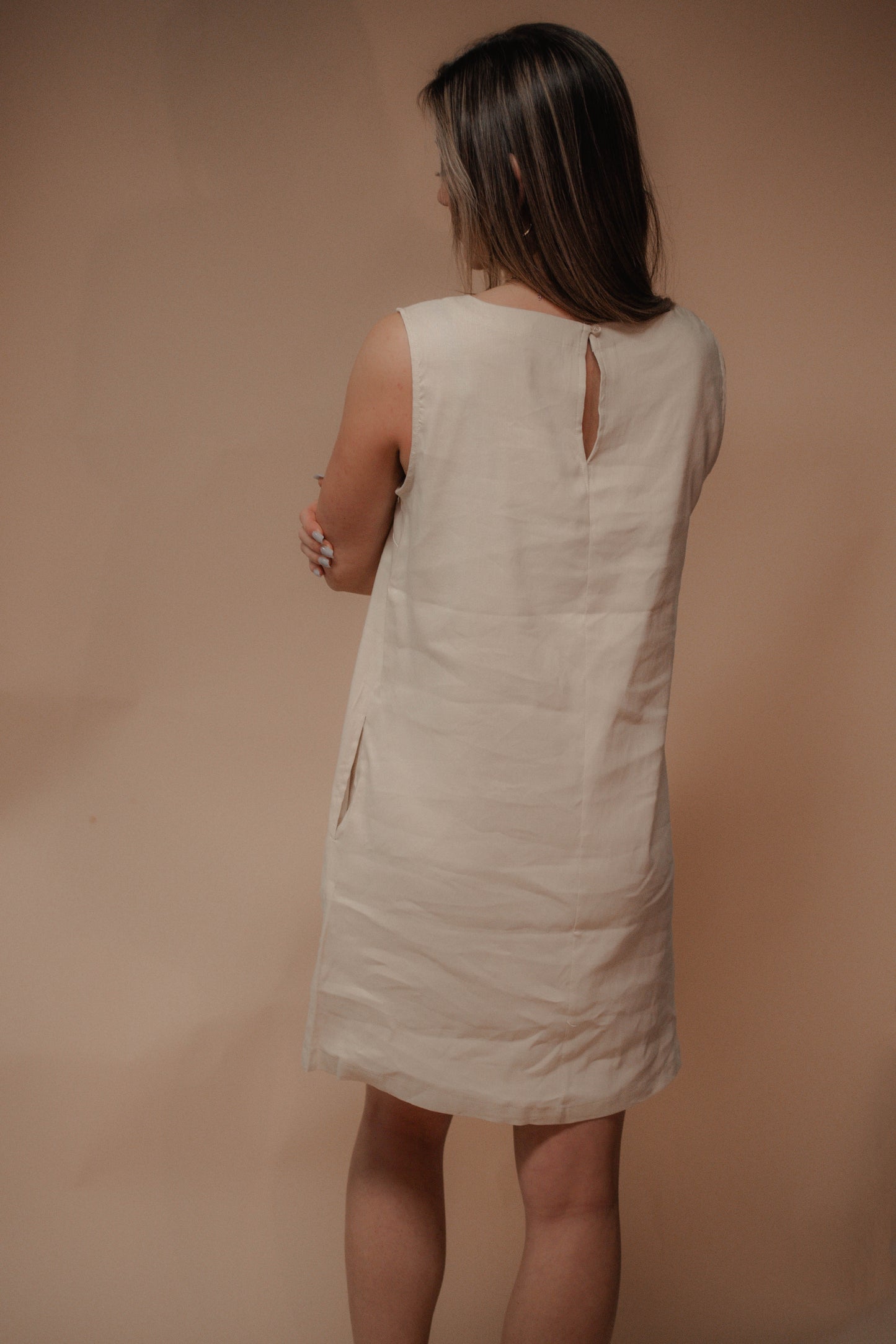 linen sleeveless dress