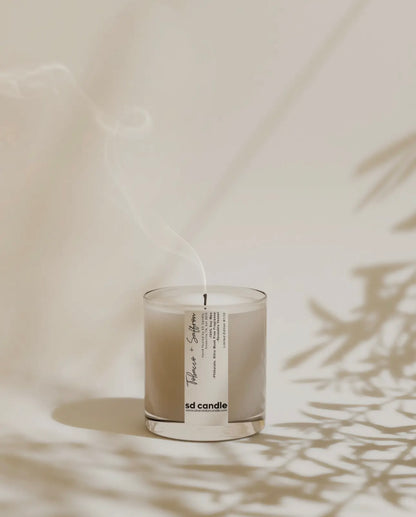 saffron & tobacco leaf candle